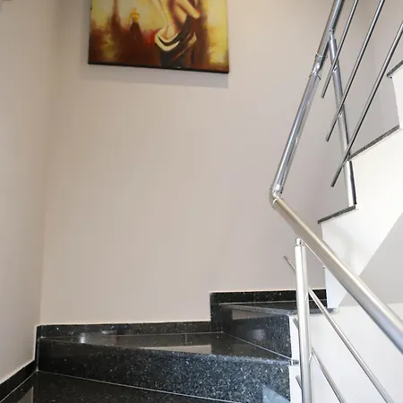 Antonia Отель Laknas